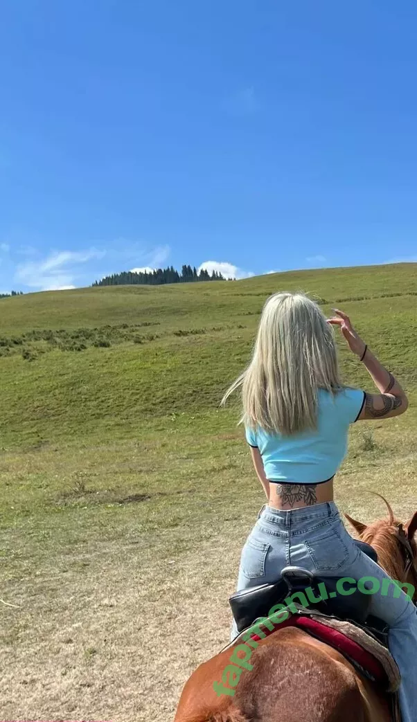 Deer_white nude photo #1202 (DeerWhite_ / deer_white_ / deerwhite)