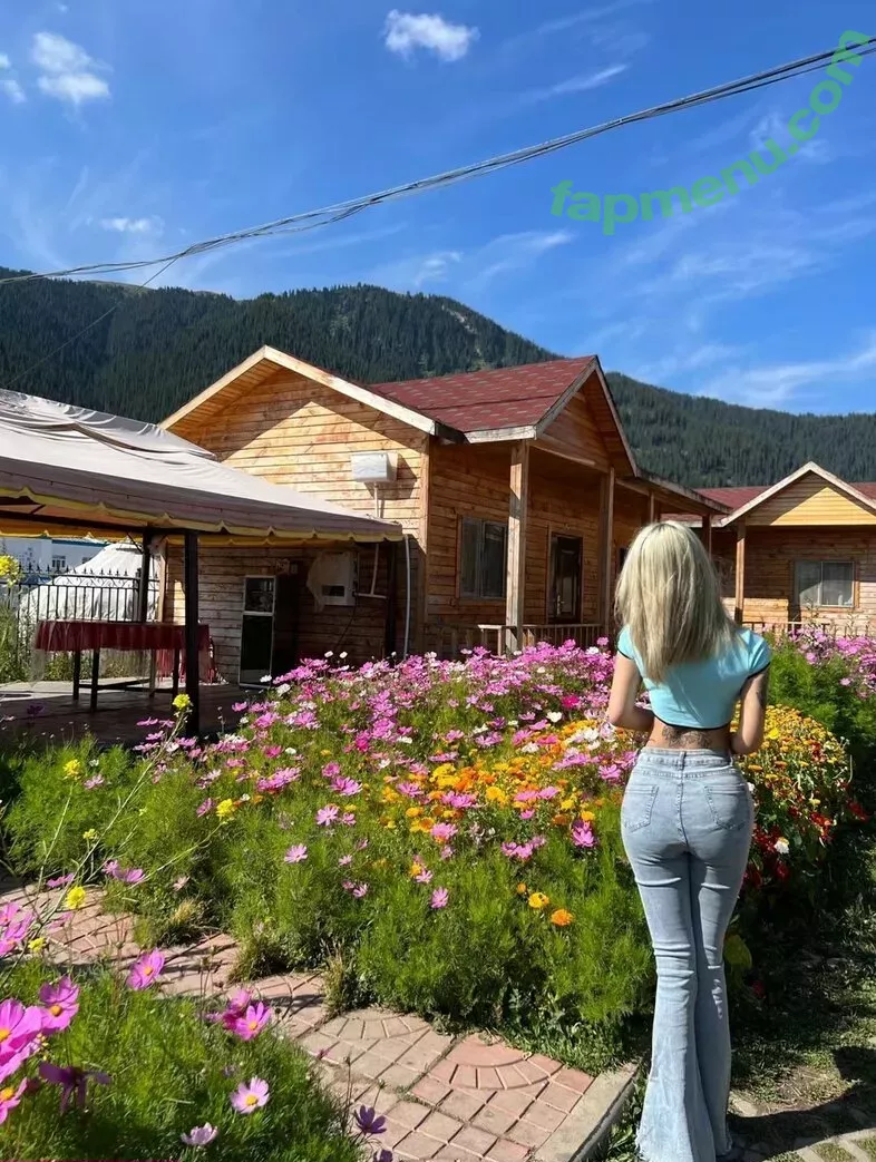 Deer_white nude photo #1203 (DeerWhite_ / deer_white_ / deerwhite)