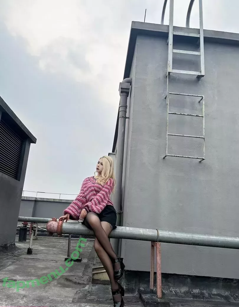 Deer_white nude photo #1220 (DeerWhite_ / deer_white_ / deerwhite)