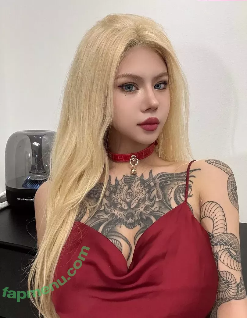 Deer_white nude photo #1257 (DeerWhite_ / deer_white_ / deerwhite)