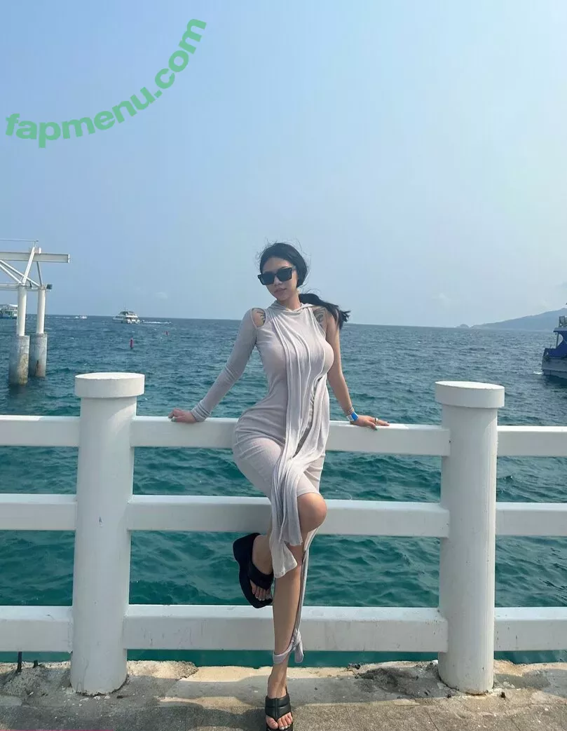 Deer_white nude photo #1264 (DeerWhite_ / deer_white_ / deerwhite)