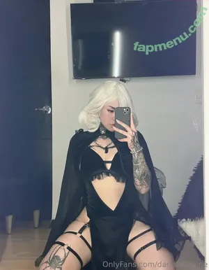 definitelylanie / darkestelaine nude photo #0002