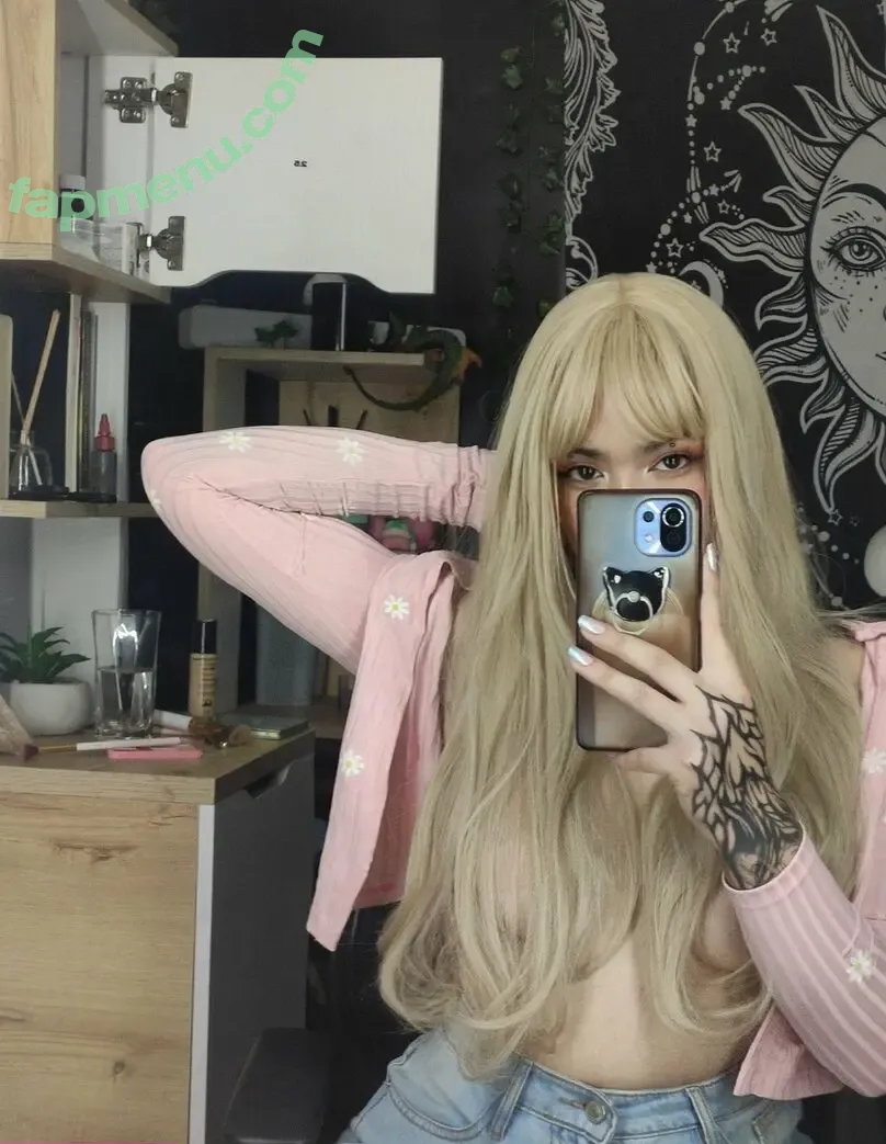 definitelylanie nude photo #0015 (darkestelaine)