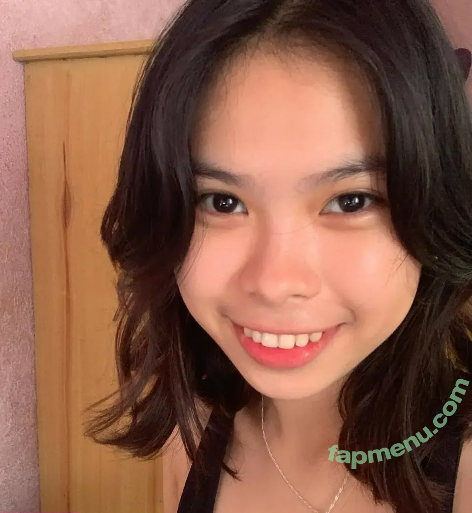 Defnotmejenn nude photo #0001 (Defnotmejenn)