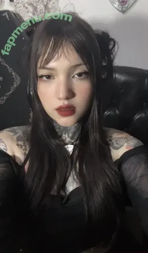 deliciousdecay / espirit0bsessor / satanikittie / thaisyorke nude photo #0003