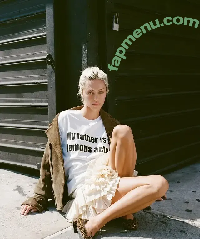 Delilah Belle Hamlin nude photo #0103 (delilahbelle)