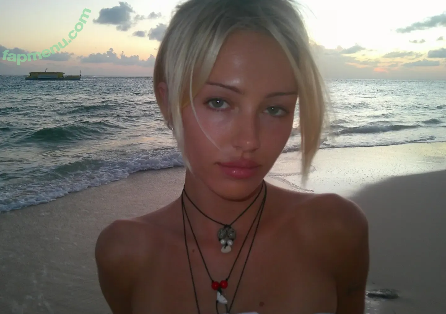 Delilah Belle Hamlin nude photo #0116 (delilahbelle)