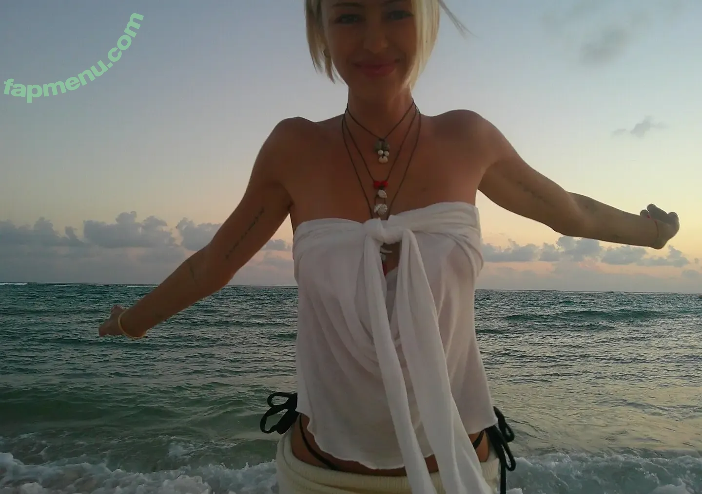 Delilah Belle Hamlin nude photo #0118 (delilahbelle)