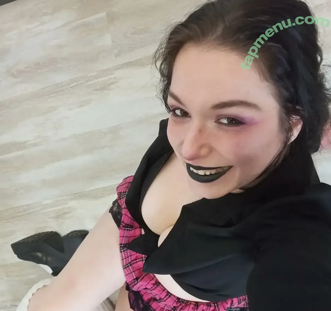 Delilah Dee nude photo #0005 (delilahfriggindee)