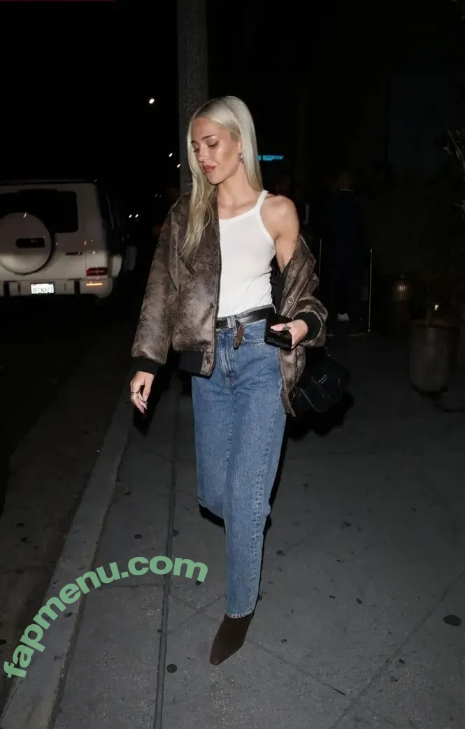 Delilah Hamlin nude photo #0008 (Delilah Hamlin)