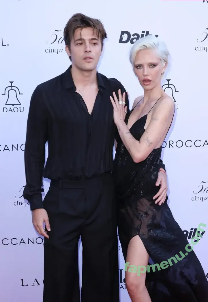 Delilah Hamlin nude photo #0040 (Delilah Hamlin)