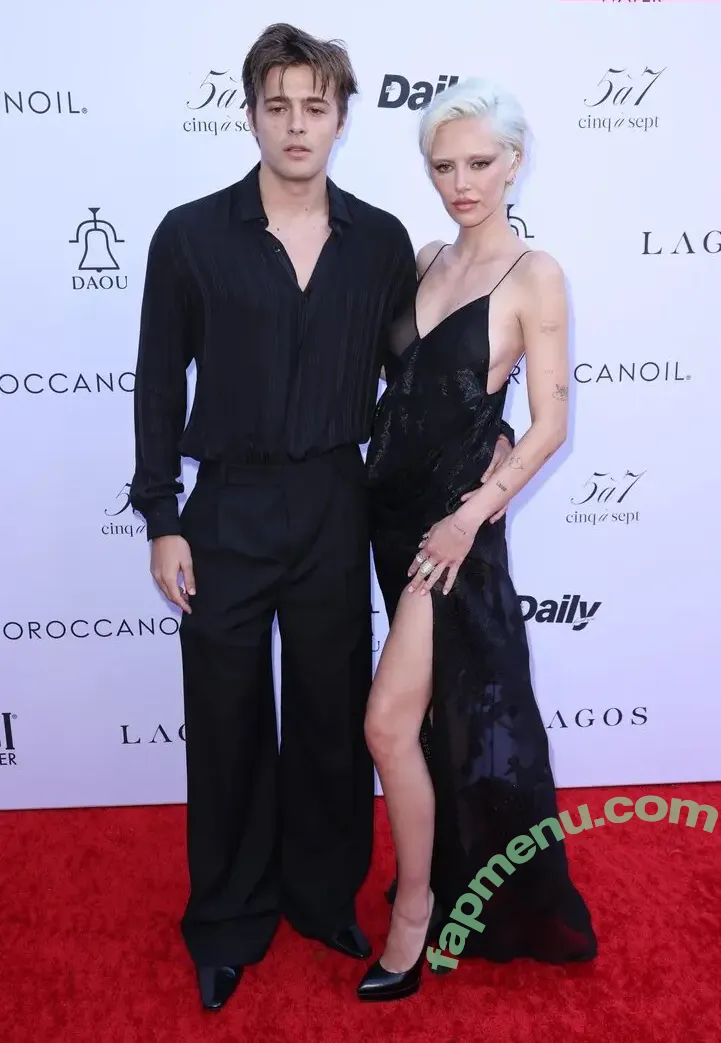 Delilah Hamlin nude photo #0041 (Delilah Hamlin)