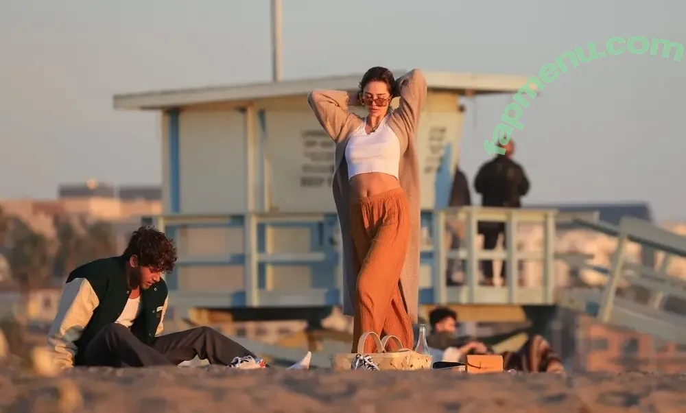 Delilah Hamlin nude photo #0210 (Delilah Hamlin)