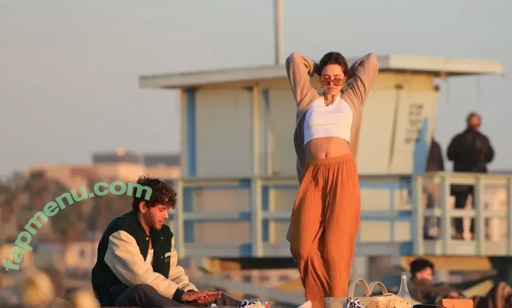 Delilah Hamlin nude photo #0212 (Delilah Hamlin)