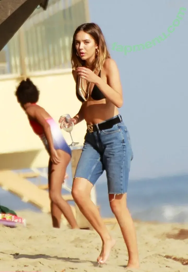 Delilah Hamlin nude photo #0218 (Delilah Hamlin)