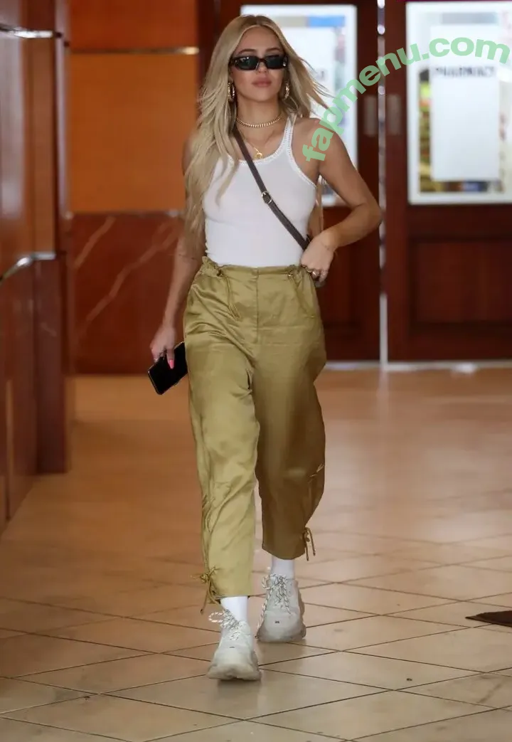 Delilah Hamlin nude photo #0245 (Delilah Hamlin)