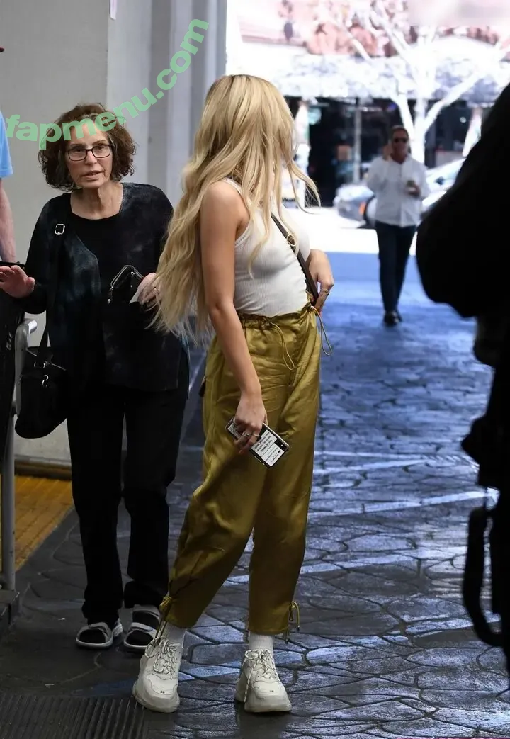 Delilah Hamlin nude photo #0251 (Delilah Hamlin)