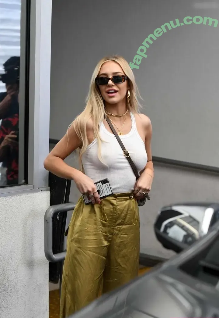 Delilah Hamlin nude photo #0264 (Delilah Hamlin)