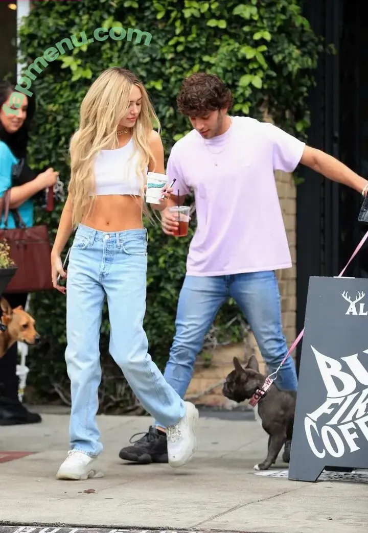 Delilah Hamlin nude photo #0276 (Delilah Hamlin)