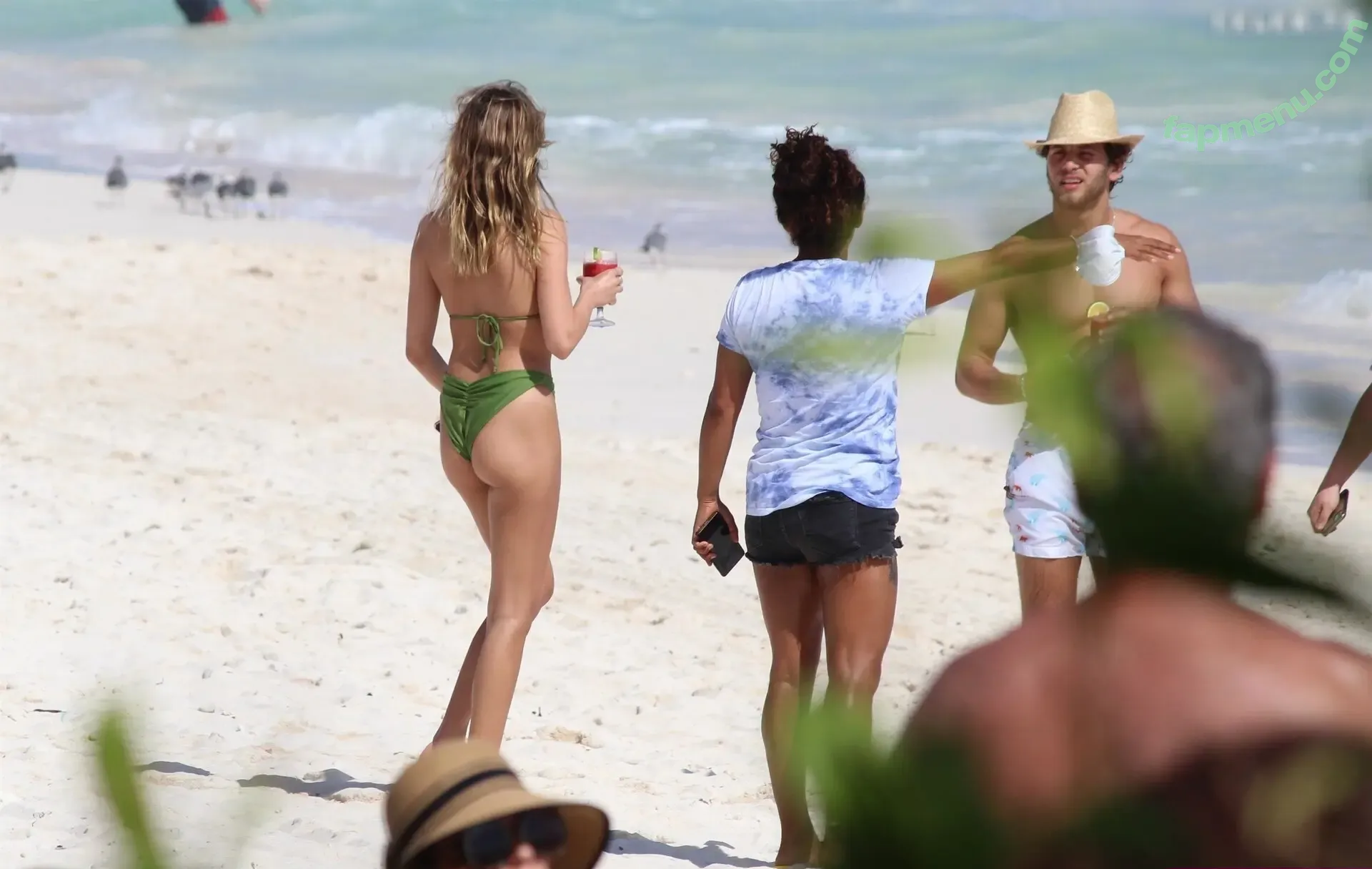 Delilah Hamlin nude photo #0280 (Delilah Hamlin)