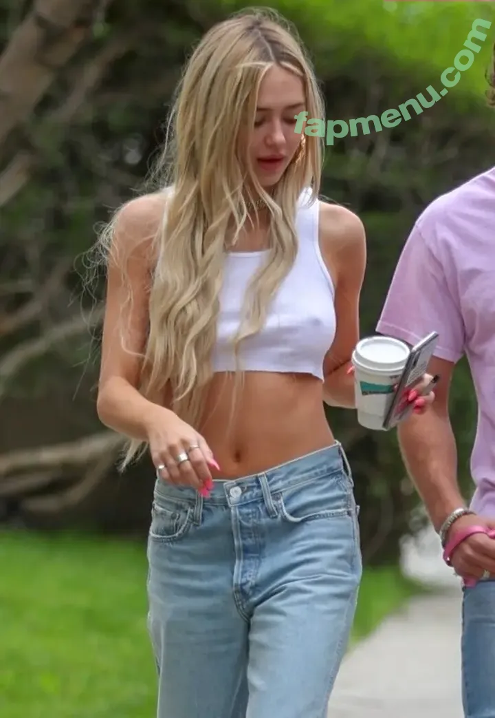 Delilah Hamlin nude photo #0518 (Delilah Hamlin)