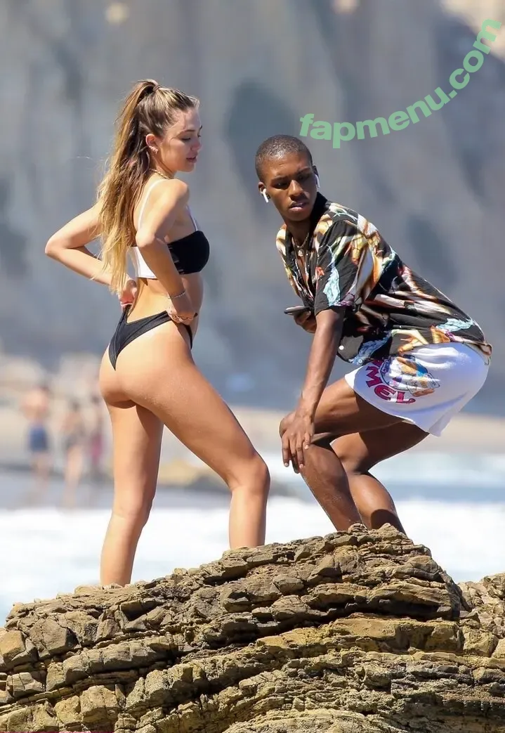 Delilah Hamlin nude photo #0572 (Delilah Hamlin)