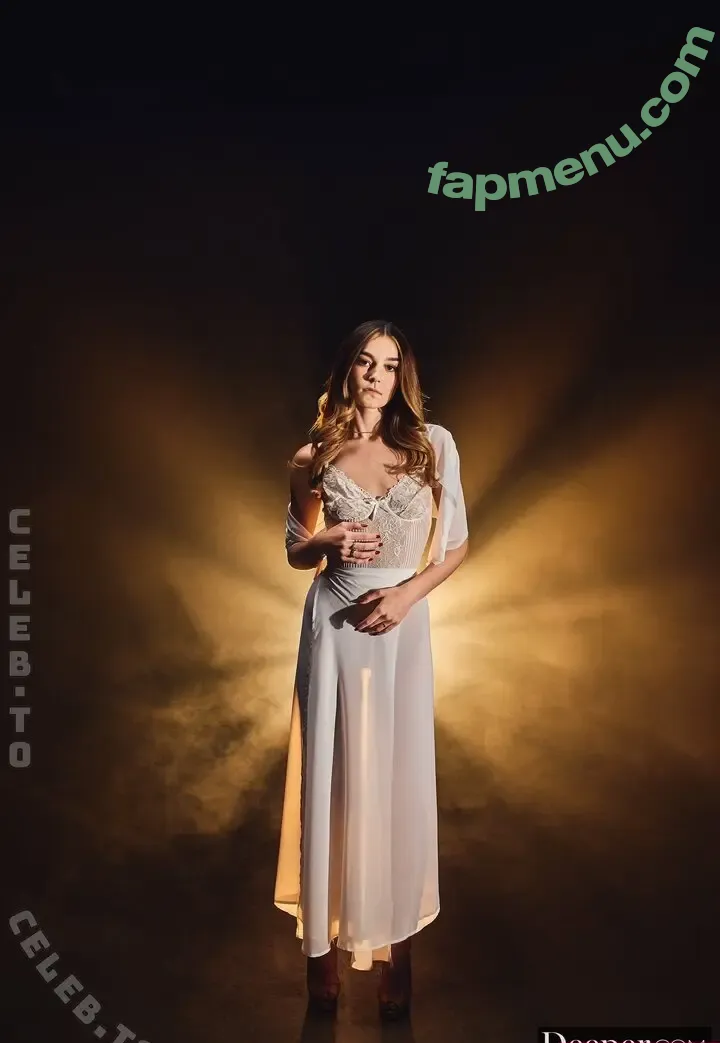 Della Cate nude photo #0114 (dellacatexxx / iamdellacate)