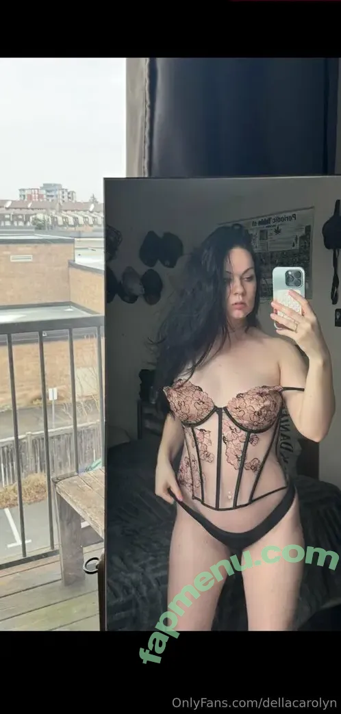 dellacarolyn nude photo #0058 (carolyndellazoppa)