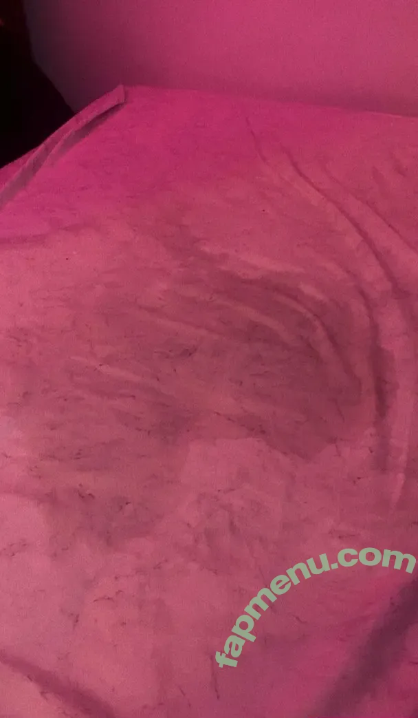 dellacarolyn nude photo #0065 (carolyndellazoppa)