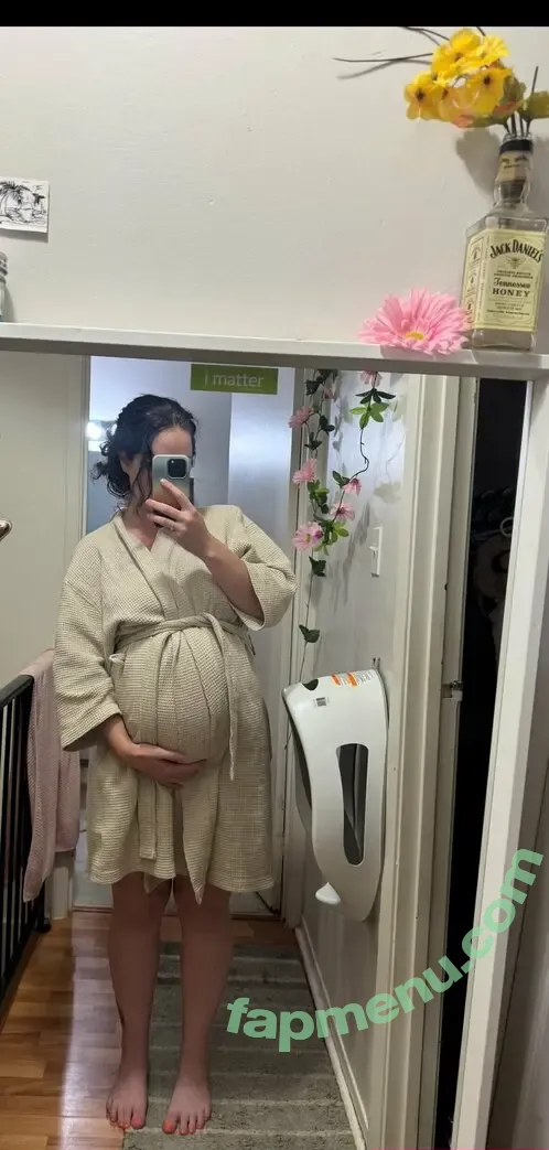 dellacarolyn nude photo #0080 (carolyndellazoppa)