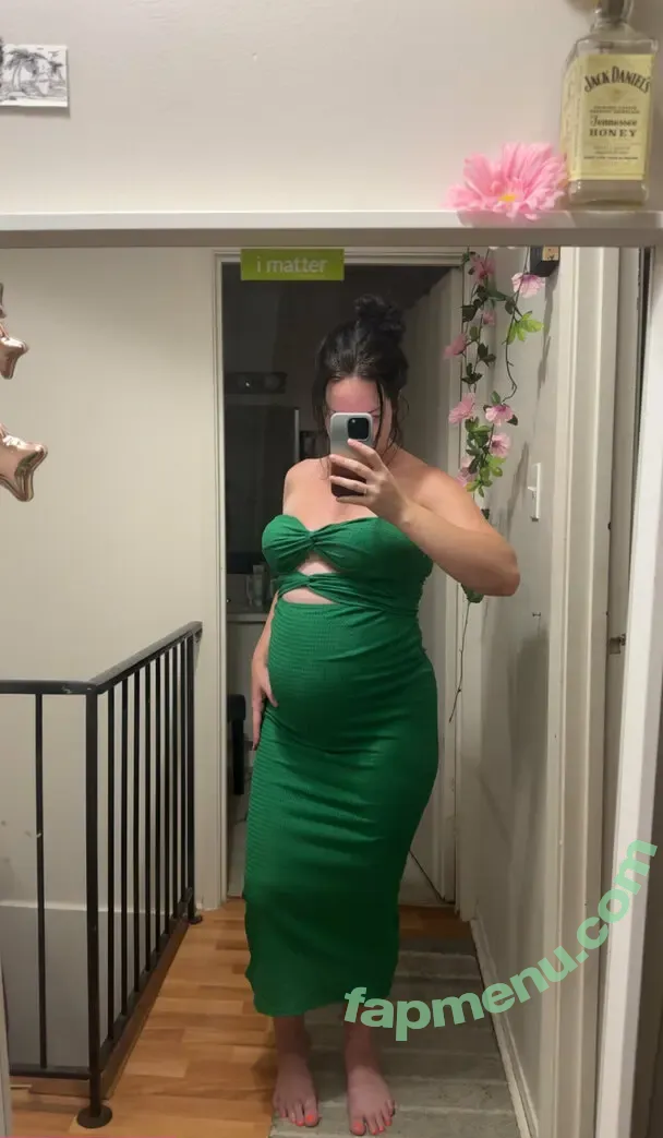 dellacarolyn nude photo #0082 (carolyndellazoppa)