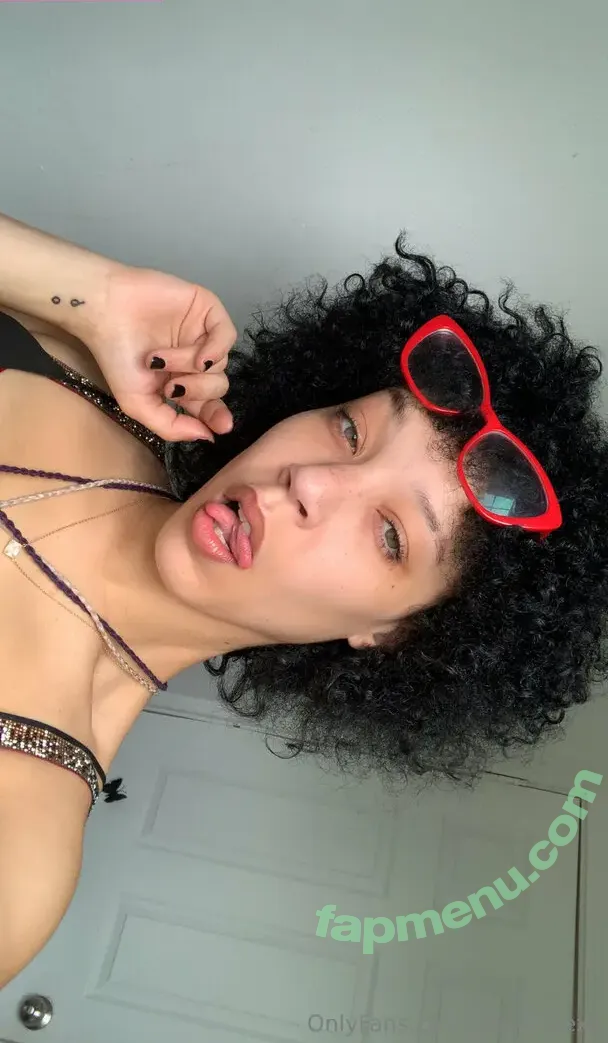 delphiraexo nude photo #0050 (delphiraexo)