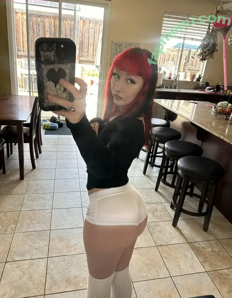 delusionalslvt nude photo #0016 (_delusionalslvt / itzhannahrae / sinfulbae)