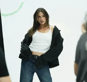 Demet Ozdemir / demetozdemir nude photo #0011