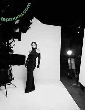 Demet Ozdemir / demetozdemir nude photo #0013