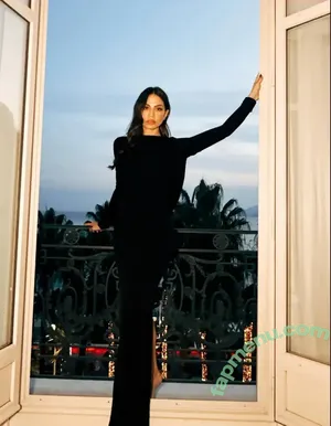 Demet Ozdemir / demetozdemir nude photo #0050