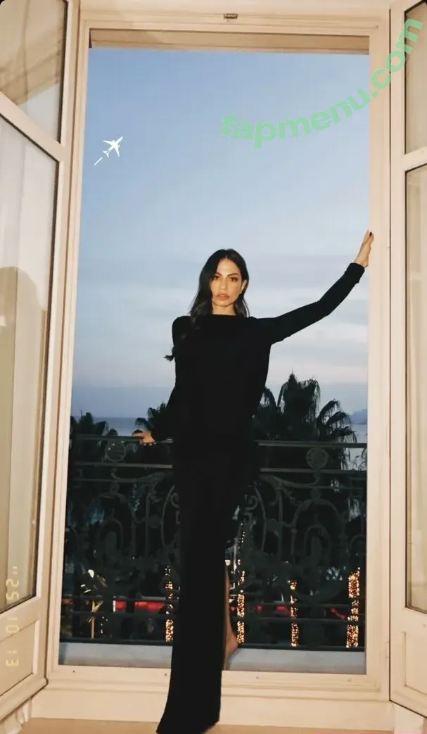 Demet Ozdemir nude photo #0044 (demetozdemir)