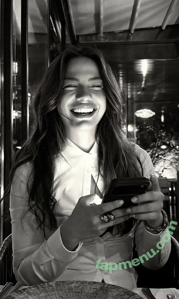 Demet Ozdemir nude photo #0104 (demetozdemir / dmtzdmr)