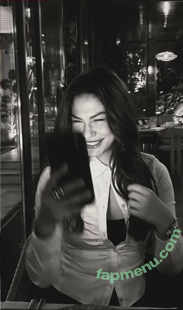 Demet Ozdemir nude photo #0105 (demetozdemir / dmtzdmr)