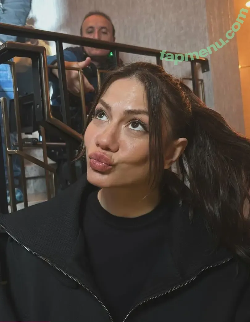 Demet Ozdemir nude photo #0125 (demetozdemir / dmtzdmr)