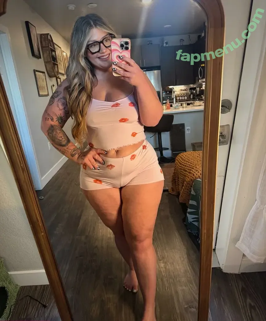 Demi Bleu nude photo #0007 (demibleu / demibleuu)