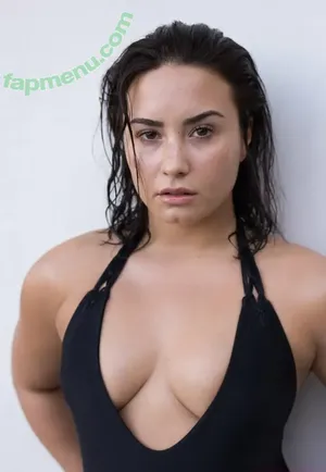 Demi Lavato / ddlovato nude photo #0004