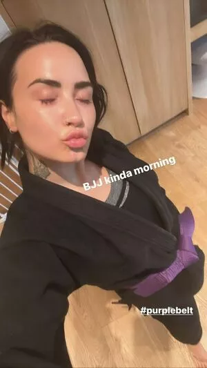 Demi Lovato / ddlovato / demi_lovato nude photo #0006