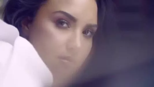 Demi Lovato / ddlovato / demi_lovato nude photo #0017