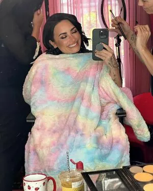 Demi Lovato / ddlovato / demi_lovato nude photo #0032