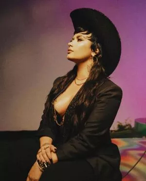 Demi Lovato / ddlovato / demi_lovato nude photo #0069