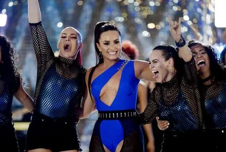 Demi Lovato / ddlovato / demi_lovato nude photo #0141