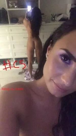 Demi Lovato / ddlovato nude photo #0434