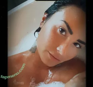 Demi Lovato / ddlovato / demi_lovato nude photo #0923