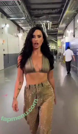 Demi Lovato / ddlovato nude photo #0980